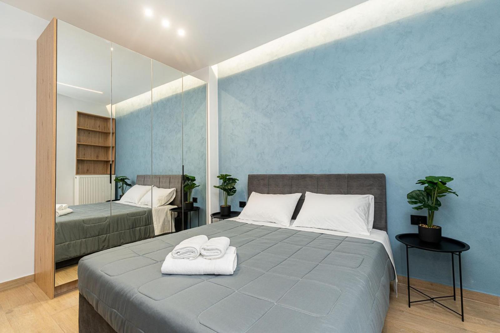 Modern 3 Bedroom Luxury Apartment Thessaloniki Exterior photo