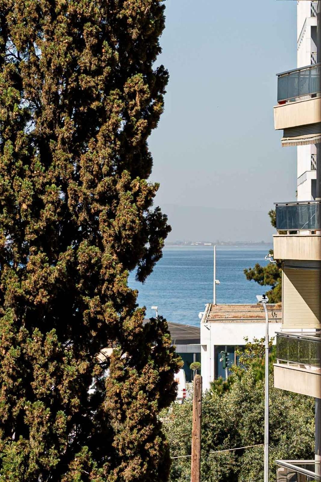 Modern 3 Bedroom Luxury Apartment Thessaloniki Exterior photo